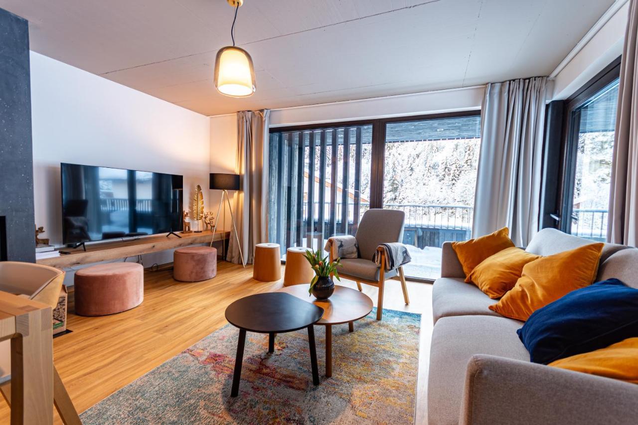 Max Relax Summercard Included Ski In-Ski Out Zell am See Exterior photo